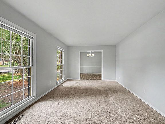 3rd image of 2214 Stuart Ave