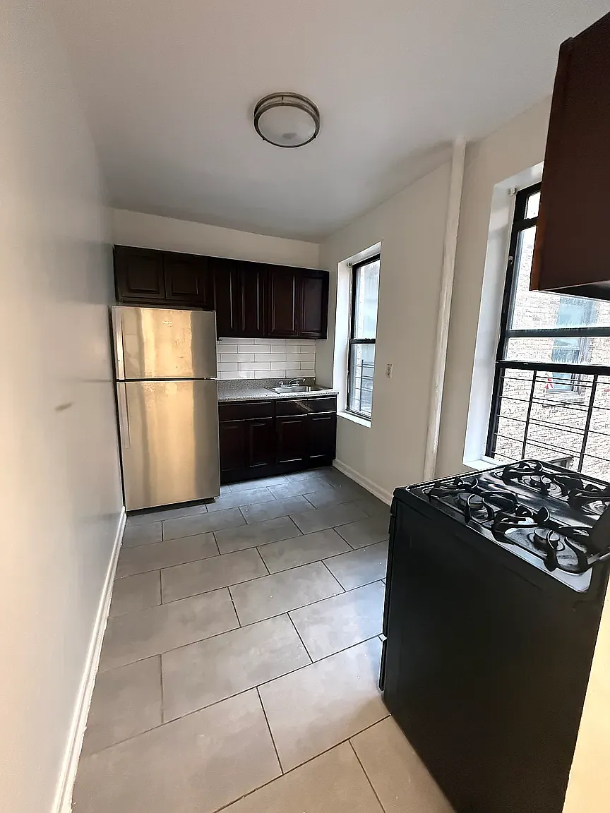 210 West 262nd Street — Photo 4