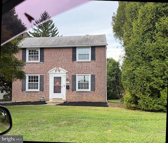 1st image of 433 Hawarden Rd