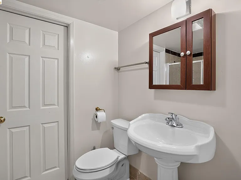 525 Hampton Rd — Photo 21