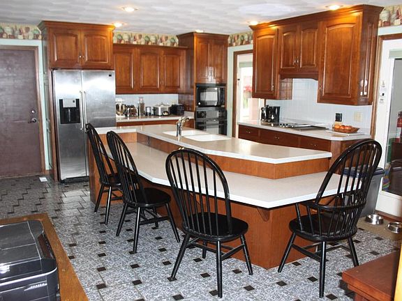 3rd image of 5005 Donegal Cliffs Dr
