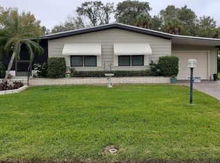 5907 Empress Ln, Palmetto, FL 34221
