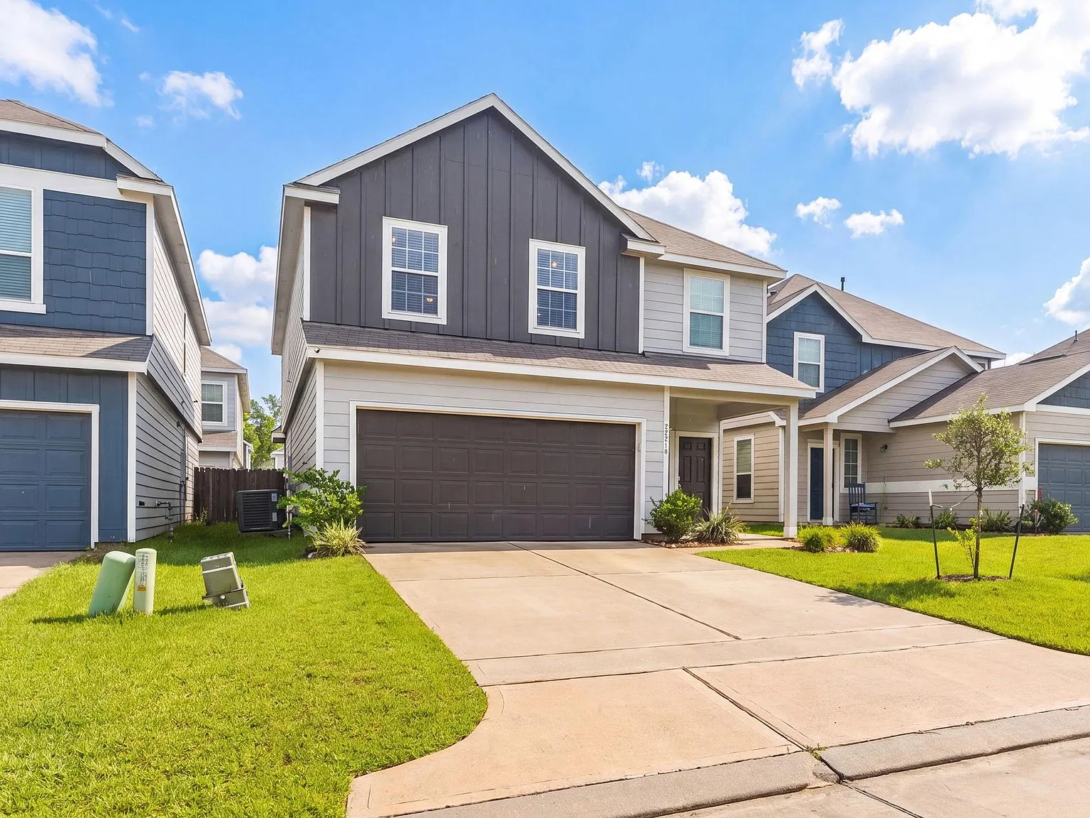 4 bed, 2.5 bath, 2314 sqft, $2,400 — Photo 4