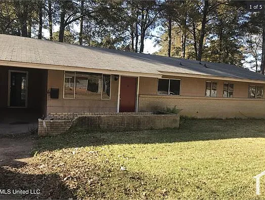 3139 Charleston Dr