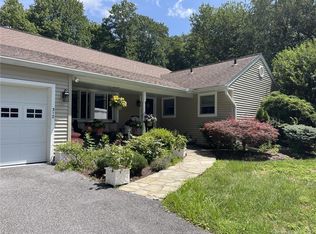 312 Three Mile Hill Rd, Middlebury, CT 06762