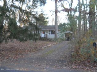 408 Oak Tree Dr, Freehold, NJ 07728