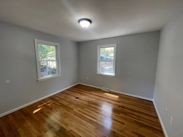 4915 Sycamore Pl — Photo 8