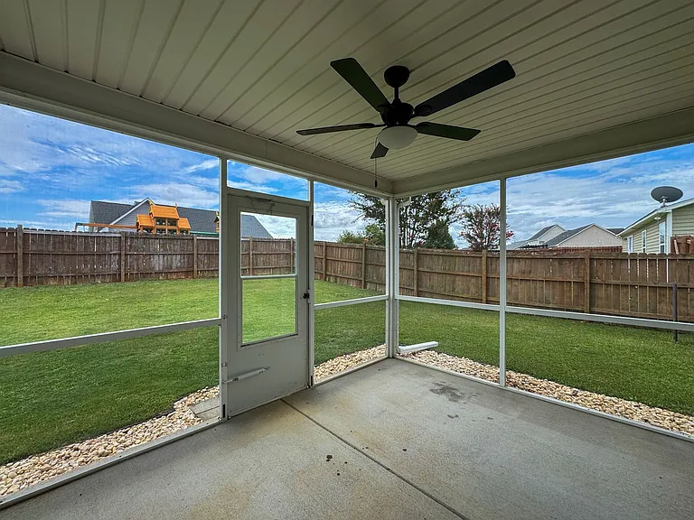 1608 Kershaw Loop — Photo 21