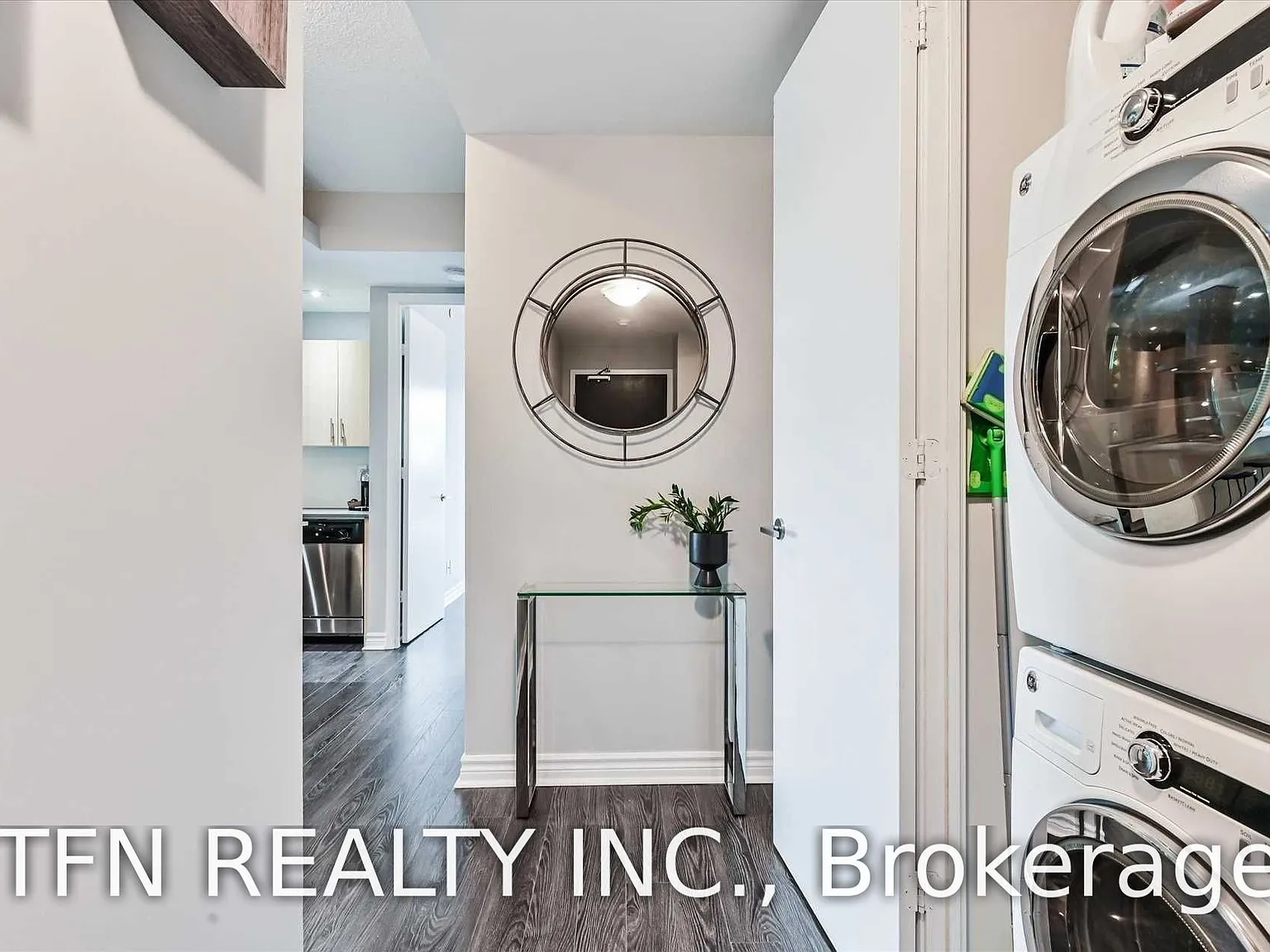 California Condos — Photo 2