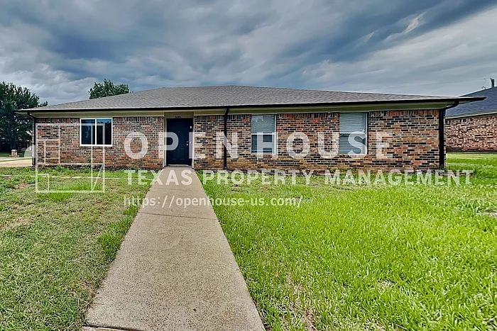 6001 Maple Springs Dr — Photo 1