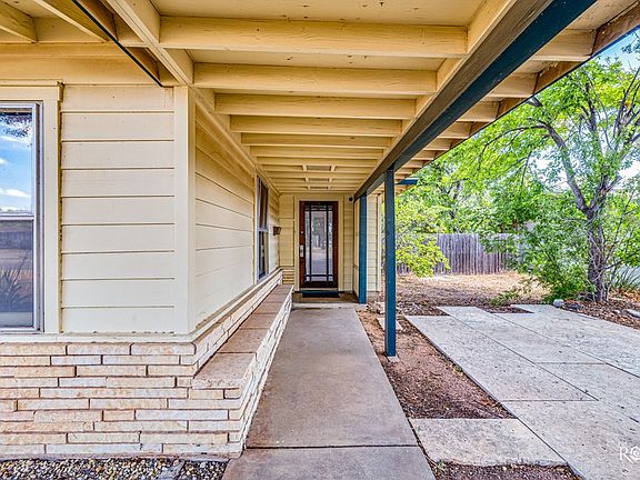 5th image of 2456 Douglas Dr