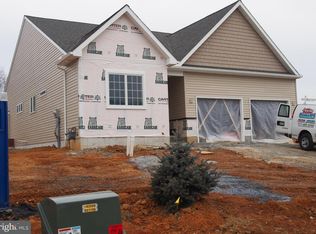203 Strawberry St, Leola, PA 17540