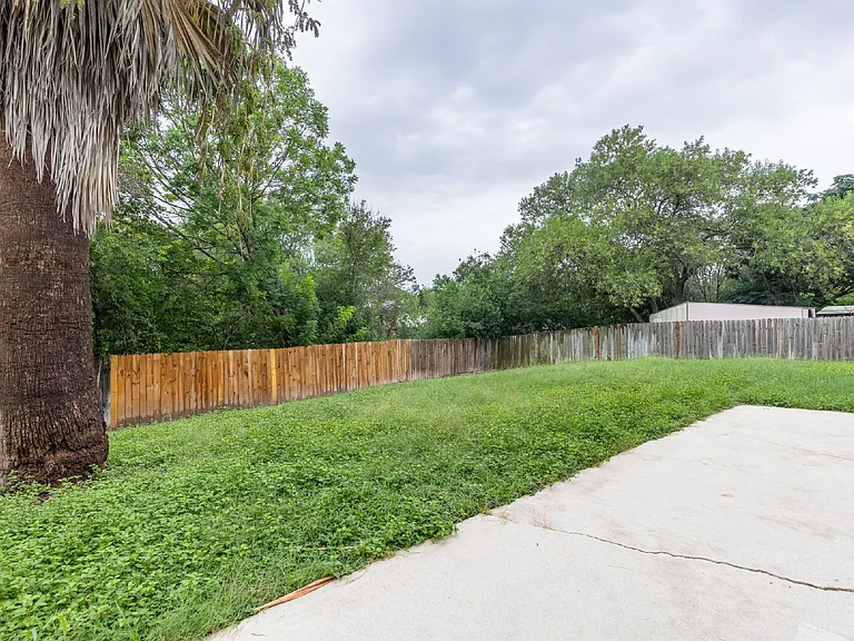 5814 Pineway St — Photo 26