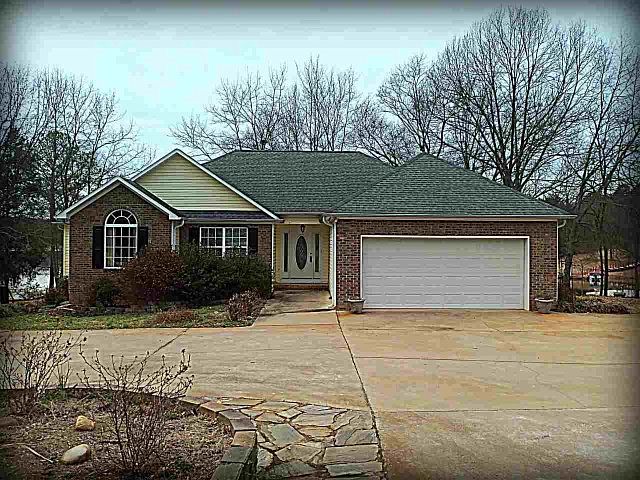 1st image of 542 Emerald Cove Dr