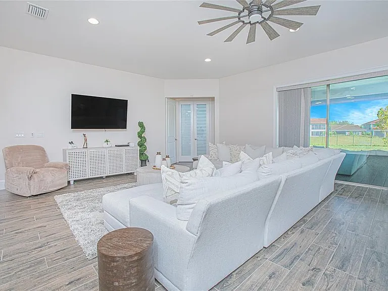 10846 Mobberley Cir — Photo 8