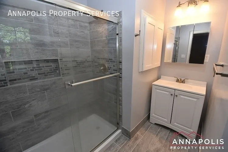 843 Harbor View Ter — Photo 12