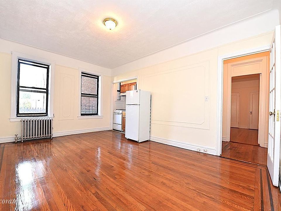 1st image of 2520 42nd St APT 2A
