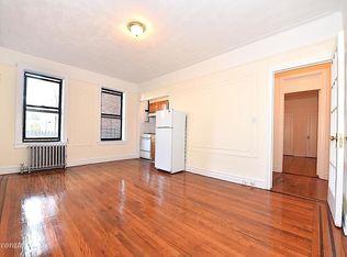 2520 42nd St APT 2A, Astoria, NY 11103