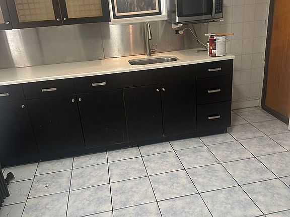 5th image of 12-14 117th St Floor 1