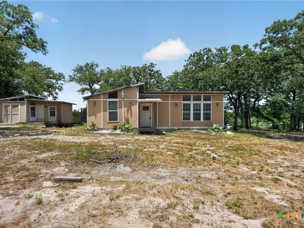 922 Northwood Cir, Rockdale, TX 76567