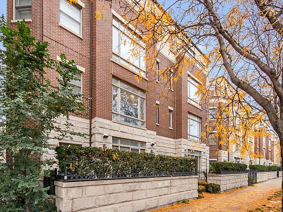 2nd image of 3426 N Ashland Ave APT 2S