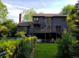8088 Wild Lemon Ln, Manlius, NY 13104