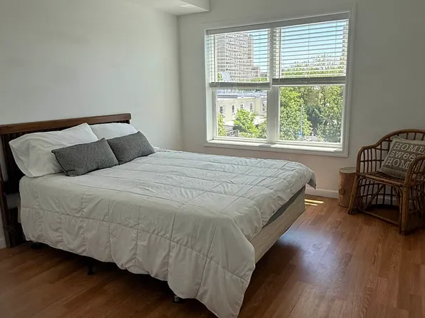 3626 Bayview Avenue image 22 of 32