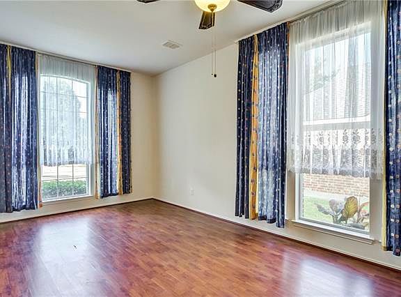 3rd image of 3006 Creek Valley Dr