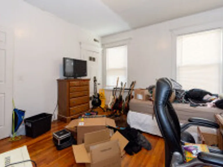 14 Ashford St #A — Photo 9