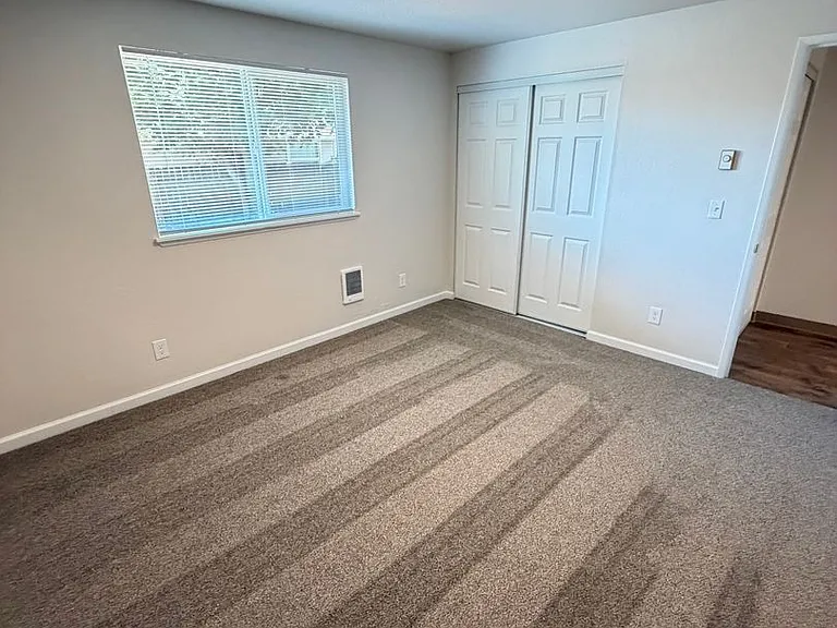 3998 Linn Ave SE — Photo 12