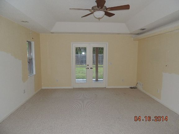 4th image of 1017 SW Dubuque Ave