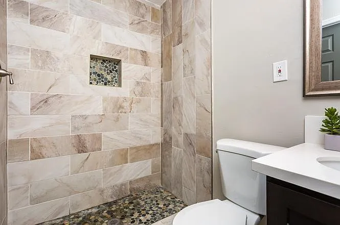 1610 Dupont Dr — Photo 20