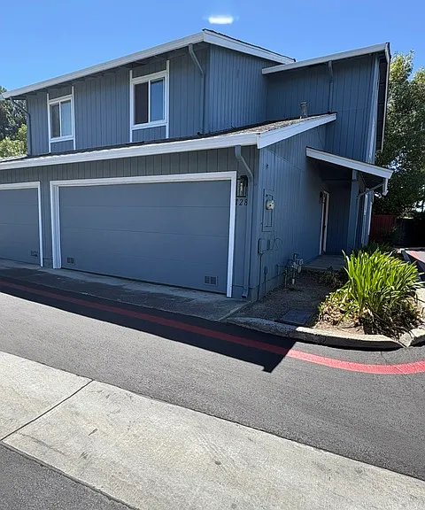 128 Rose Ln — Photo 3