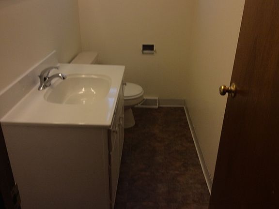 4th image of 266 Madison Ave