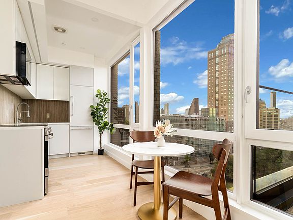 2nd image of 127 Concord St #11FPH