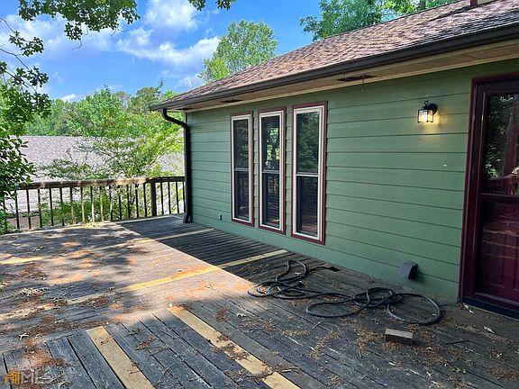 2nd image of 3840 Clubhouse Dr