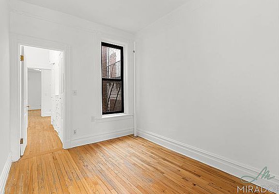 4th image of 402 W 46th St APT 5W