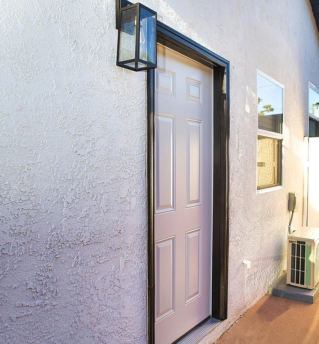 938 N Palm Ave — Photo 3