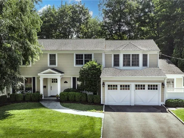 32 Stephens Drive, Tarrytown, NY 10591