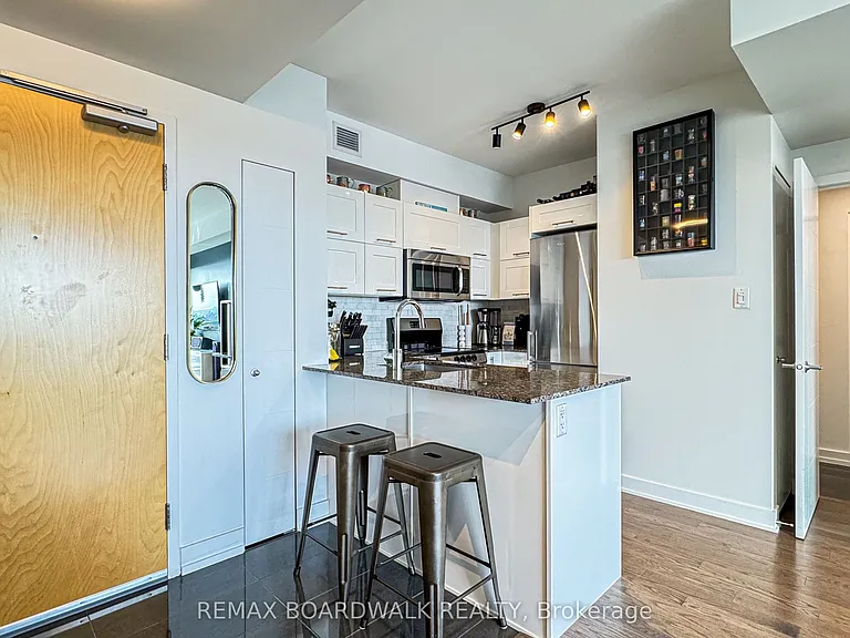 40 Nepean St #1206 — Photo 14