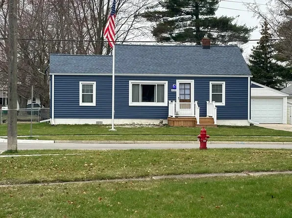 69215 Stone St, Richmond, MI 48062
