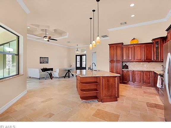 4th image of 5326 Agualinda Blvd
