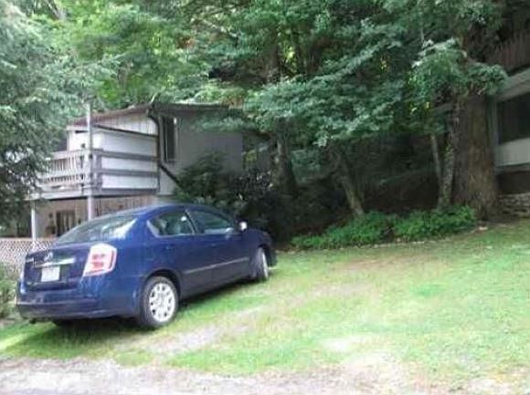 2nd image of 193 River Rd #2