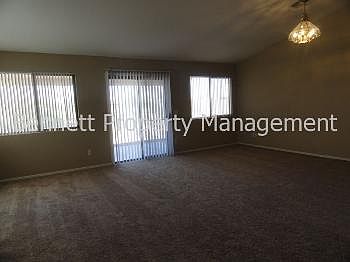 2nd image of 30660 N Royal Oak Way