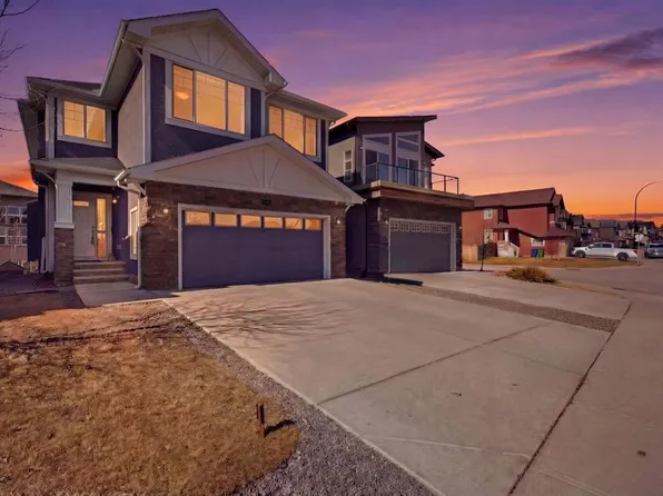 101 E Evanborough Grn NW, Calgary, AB T3P 0M8