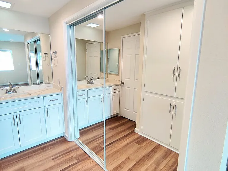 4617 Willis — Photo 34