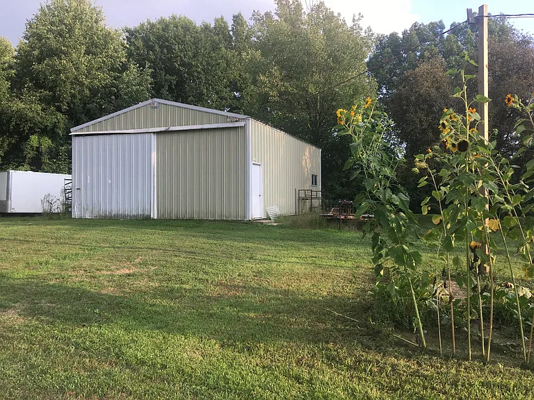 Pole barn