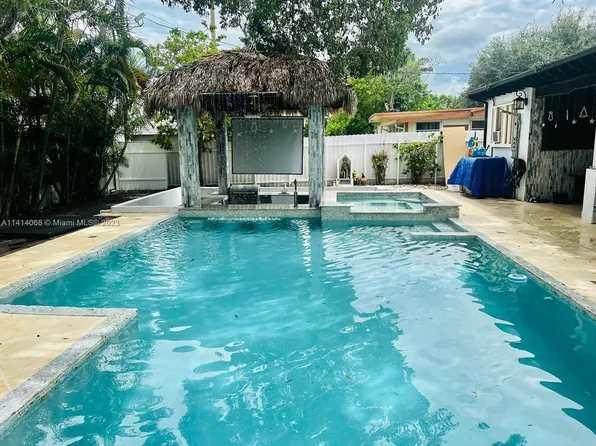 1611 N Douglas Rd, Hollywood, FL 33024