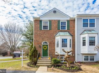12312 Field Lark Ln, Fairfax, VA 22033