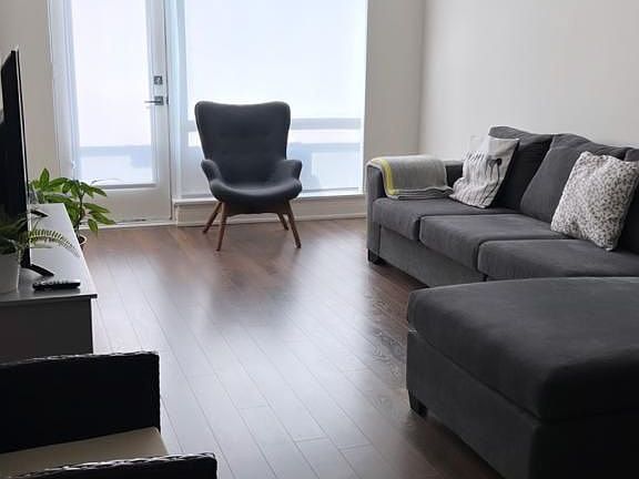 2nd image of 100 Dufay Rd #86
